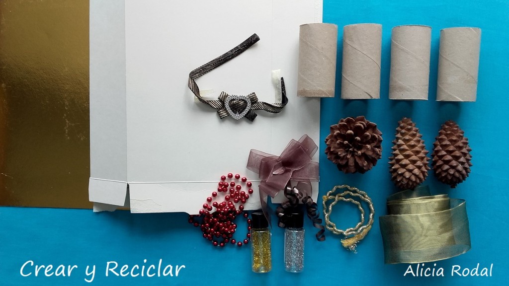 Materiales para Corona de Navidad con tubos de cartón DIY