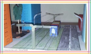 Cómo hacer una pequeña maqueta de ciudad con tranvía con material reciclado para la tarea del colegio