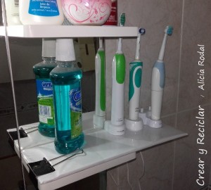 repisa o balda para el mueble del baño con carton