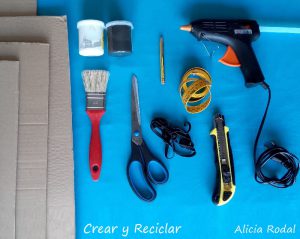 Cómo hacer un disfraz de ángel caído o ángel negro. DIY. Fácil, rápido y económico. Con cartón hacemos las alas y la máscara de cartón la transformamos para adaptarla a nuestro disfraz
