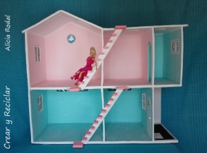 Como hacer las escaleras de cartón para la casa de muñecas