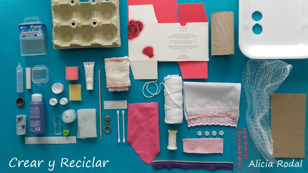 Materiales para el baño de casa de muñecas con reciclaje DIY 