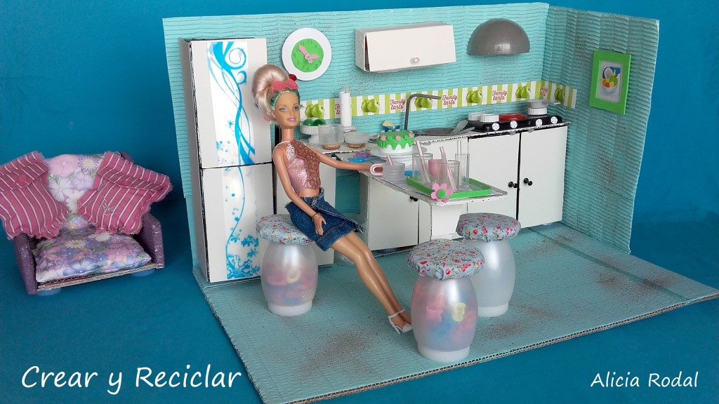 cocina para casa de muñecas con reciclaje DIY