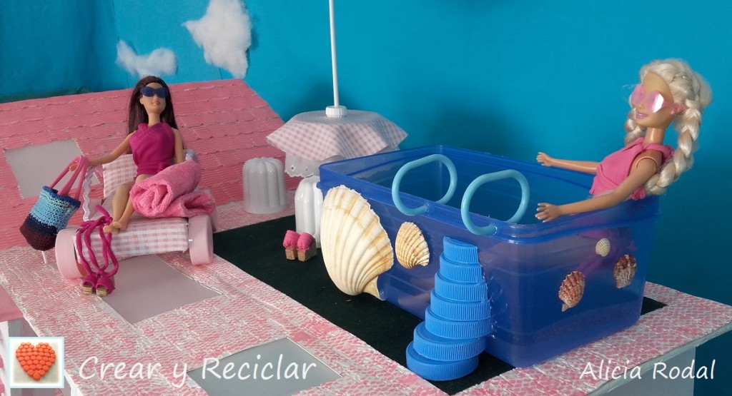 Piscina, alberca o pileta para muñecas con reciclaje DIY