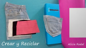 Cómo reutilizar una carpeta o cartapacio y decorarla al estilo universitario, con materiales reciclados. Fácil