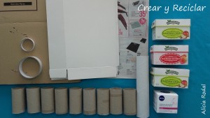 Organizador de escritorio con emojis personalizado DIY con reciclaje