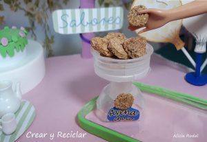 Como hacer miniaturas de galletas para muñecas de diferentes sabores con material reciclado
