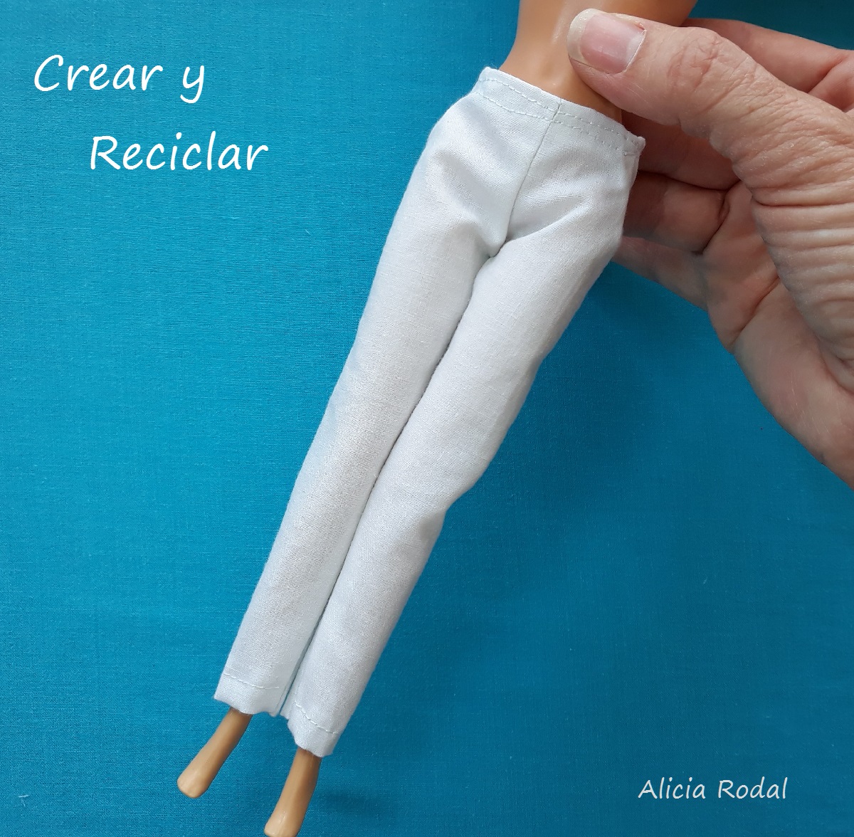 Cómo hacer un uniforme de doctora o médica veterinaria para las muñecas