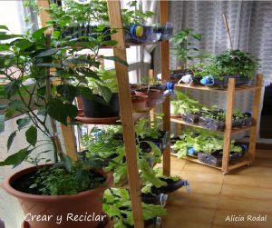 Cómo hacer una huerta vertical giratoria o huerto urbano y con envases reciclados