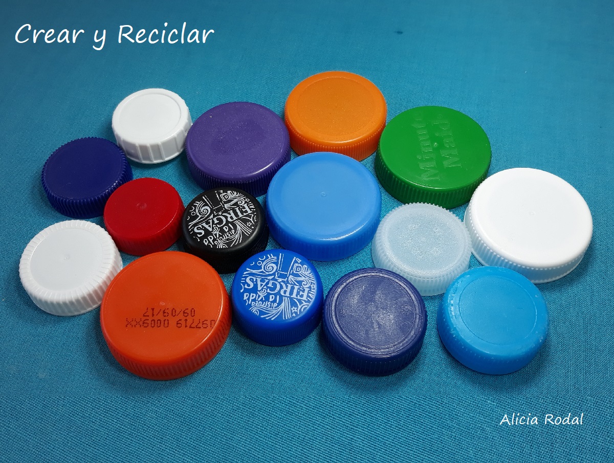 Como hacer una cesta o caja grande con tapas de plástico - Crear y Reciclar