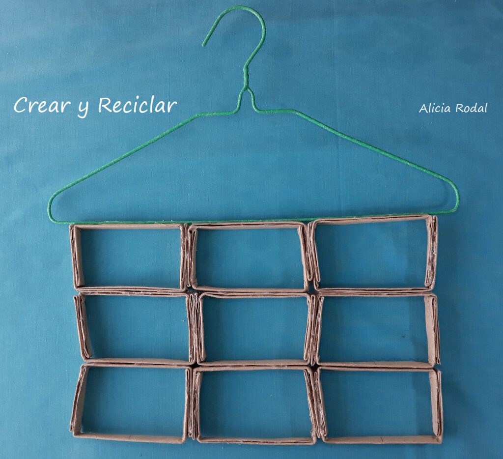 En este tutorial te muestro 3 ideas para organizar tu ropa con tubos de cartón. DIY. Reciclaje creativo. Ideas creativas