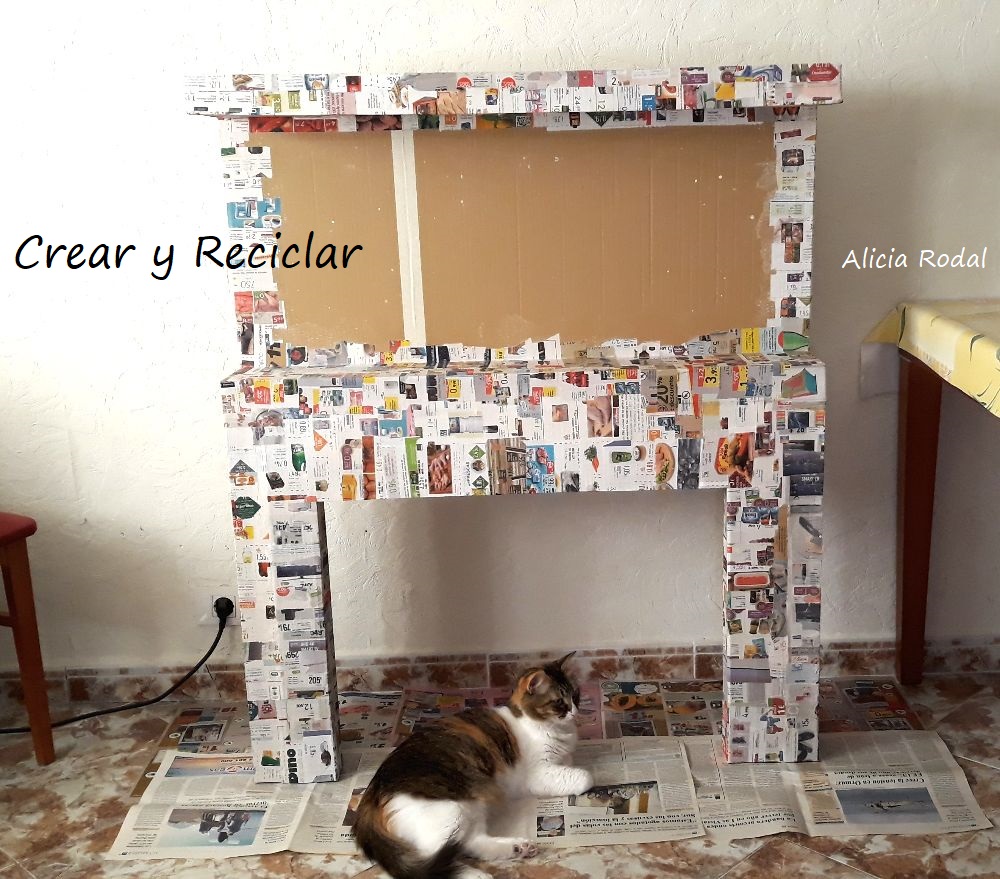 Cómo hacer un MUEBLE cabecero acolchado con 2 repisas de CARTON y otros materiales reciclados. Este tipo de cabecera de cama se conoce como capitoné o capitoneado, que significa acolchado, almohadillado, enguatado, mullido, revestido, tapizado, blando, forrado, almohadillado, guateado, revestido o tapizado