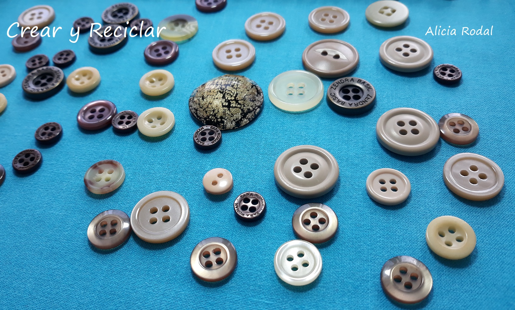 Como decorar ropa con hilo y botones sueltos - Crear y Reciclar