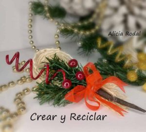 En este tutorial aprenderás a hacer 6 modelos diferentes de adornos navideños, para decorar tu casa, para vender o regalar estas navidades