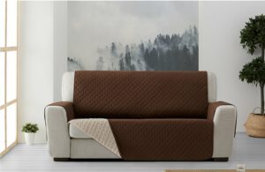Nadie puede dudarlo, el sofá figura entre los elementos más relevantes del salón. Además de ser un mobiliario funcional, es el genera el mayor impacto en términos de decoración.