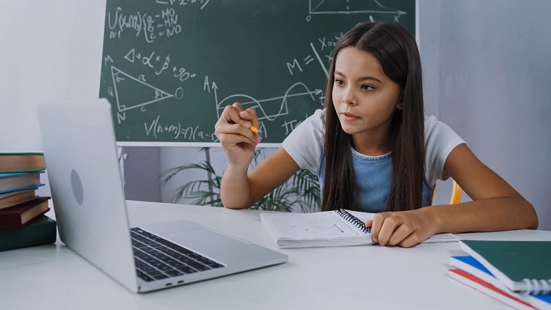 A lo mejor puedes pensar, para qué sirven las matemáticas en nuestro día a día, realmente hace falta calcular todo lo que hacemos, pues sí, el cálculo y las matemáticas en general forman parte de nuestras vidas, tanto a nivel personal como a nivel profesional.