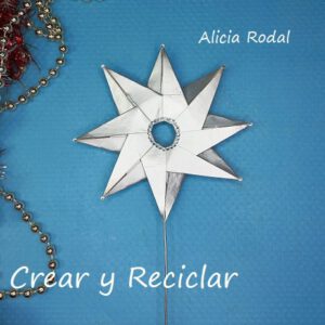 Sé que a lo mejor es pronto para pensar en Navidad, pero no si queremos empezar a crear nuestra propia decoración navideña para decorar el arbolito. Es por eso que te comparto este tutorial para que puedas elegir 10 formas y diseños completamente diferentes para hacer estrellas, desde un nivel fácil para principiantes hasta un nivel avanzado de dificultad.