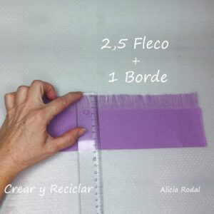 cómo hacer flores de tela con esos retazos o trozos de telas que te sobran y no sabes qué hacer con ellos. También lo podemos hacer con ropa usada para reutilizar cualquier tipo de tejido. Además, son súper fáciles y rápidas de hacer, así aprovechamos la ropa para darle una segunda vida. Descubre cómo convertir retazos en hermosas flores de telas.