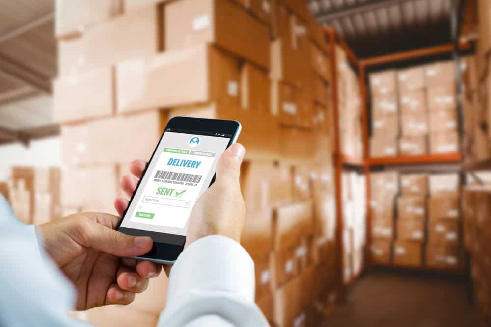 El impacto de la digitalización en los procesos de envío y entrega. En la actualidad, la transformación digital ha revolucionado la forma en la que las empresas operan y ofrecen sus servicios, y las empresas de mensajería se suman a la era digital.