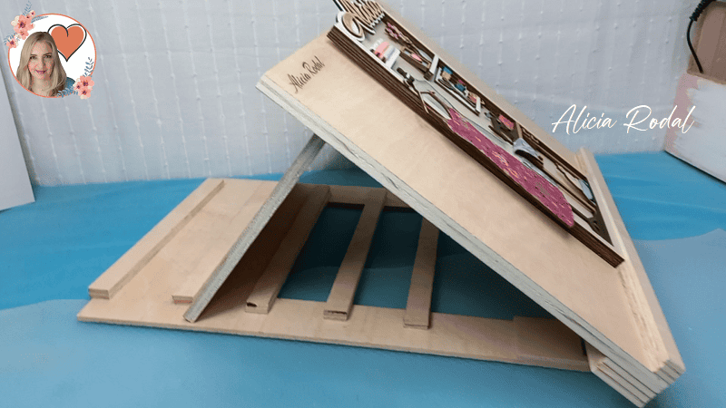 En este tutorial te muestro paso a paso de cómo crear un caballete práctico, portátil y personalizado, para los amantes del arte y las manualidades.