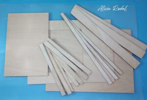 En este tutorial te muestro paso a paso de cómo crear un caballete práctico, portátil y personalizado, para los amantes del arte y las manualidades.